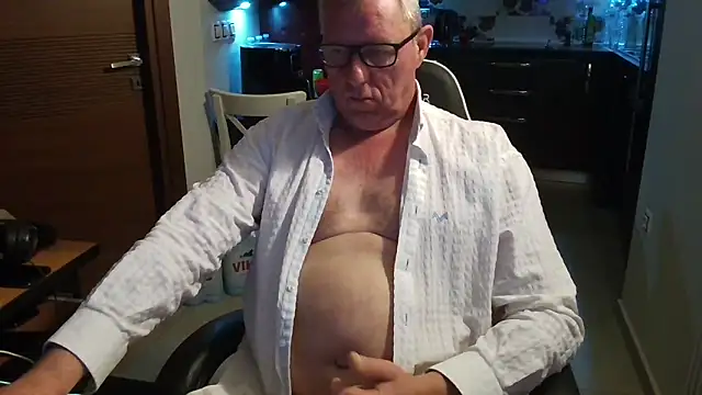 JamesBauer online show from March 6, 4:20 am