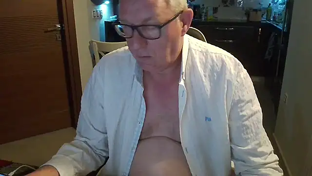 JamesBauer online show from March 8, 4:05 am