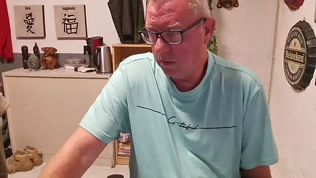 JamesBauer online show from April 18, 3:32 am