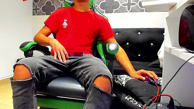 Snapshot of 317894 chatting on January 7, 1:30 am 317894 online show from January 7, 1:30 am