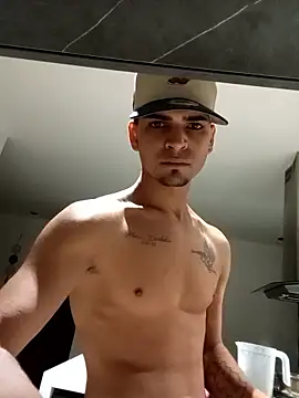 Snapshot of 317894 chatting on January 14, 9:48 am 317894 online show from January 14, 9:48 am