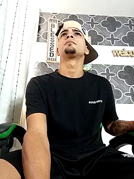 Snapshot of 317894 chatting on January 17, 4:11 pm 317894 online show from January 17, 4:11 pm