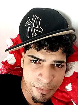 Snapshot of 317894 chatting on February 13, 4:25 pm 317894 online show from February 13, 4:25 pm