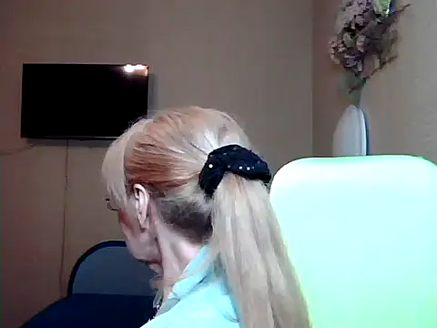 Margo Sweety online show from March 19, 4:45 pm