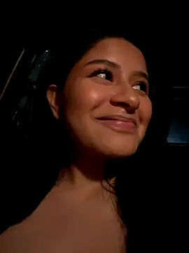 andrea gomes  online show from October 19, 8:15 am