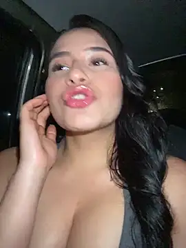 Snapshot of andrea_gomes_ chatting on February 16, 6:53 am andrea gomes online show from February 16, 6:53 am