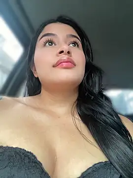 Snapshot of andrea_gomes_ chatting on April 17, 8:34 pm andrea gomes online show from April 17, 8:34 pm
