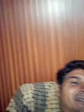 Snapshot of johnny8731 chatting on February 25, 2:27 pm johnny8731 online show from February 25, 2:27 pm