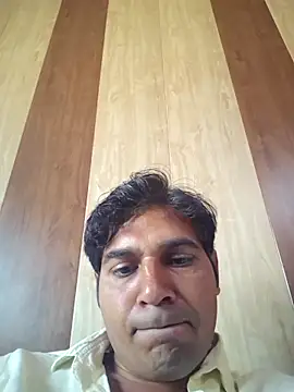 Snapshot of johnny8731 chatting on March 1, 5:42 am johnny8731 online show from March 1, 5:42 am