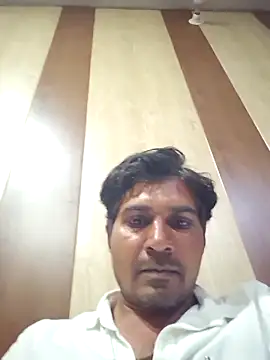 Snapshot of johnny8731 chatting on March 6, 2:02 pm johnny8731 online show from March 6, 2:02 pm