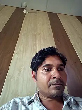 Snapshot of johnny8731 chatting on March 12, 6:08 am johnny8731 online show from March 12, 6:08 am