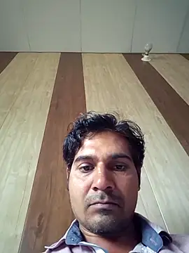 Snapshot of johnny8731 chatting on March 19, 5:33 am johnny8731 online show from March 19, 5:33 am