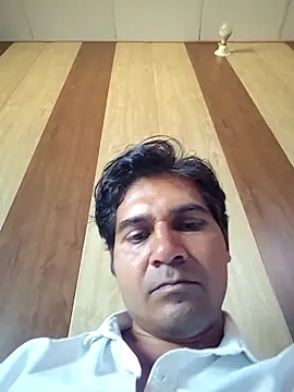 Snapshot of johnny8731 chatting on March 27, 4:40 am johnny8731 online show from March 27, 4:40 am