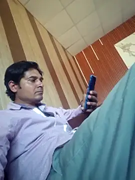 Snapshot of johnny8731 chatting on March 28, 7:19 am johnny8731 online show from March 28, 7:19 am