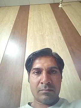 Snapshot of johnny8731 chatting on March 29, 5:07 am johnny8731 online show from March 29, 5:07 am