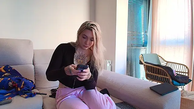 tattoobbgirl online show from January 19, 11:47 am