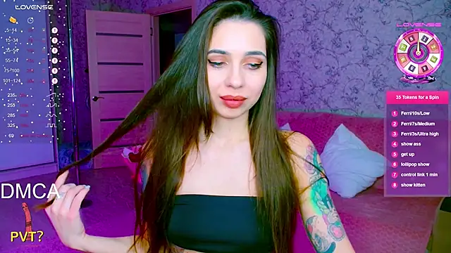 Snapshot of vinkiepinkie chatting on February 17, 6:25 pm vinkiepinkie online show from February 17, 6:25 pm