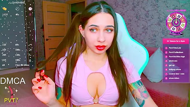 Snapshot of vinkiepinkie chatting on March 8, 4:33 pm vinkiepinkie online show from March 8, 4:33 pm