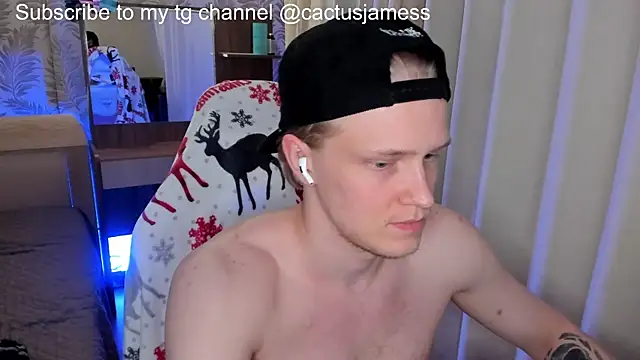 Snapshot of Cactus__James chatting on November 9, 2:21 am Cactus James online show from November 9, 2:21 am