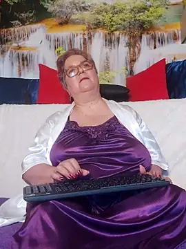 QueenPammy1 online show from February 6, 8:07 am