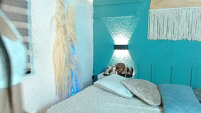 Parker Lee online show from November 3, 11:59 pm