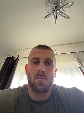 Snapshot of trainwithme chatting on May 7, 7:36 am trainwithme online show from May 7, 7:36 am