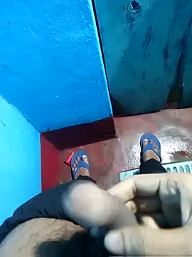 Snapshot of rickyxxxvvv chatting on October 7, 5:43 pm rickyxxxvvv online show from October 7, 5:43 pm