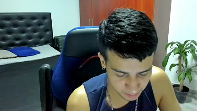 Snapshot of abel_bigcok chatting on October 26, 1:11 am abel bigcok online show from October 26, 1:11 am