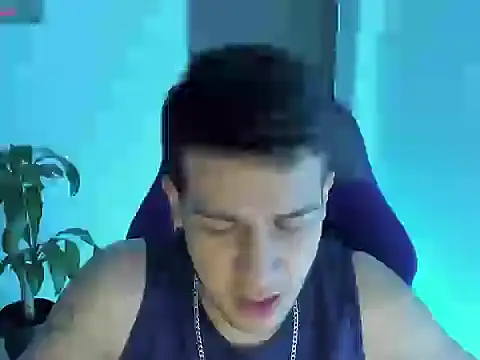 Snapshot of abel_bigcok chatting on October 28, 7:45 am abel bigcok online show from October 28, 7:45 am