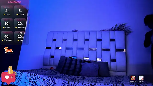 Snapshot of cherryboom23 chatting on March 5, 7:32 pm cherryboom23 online show from March 5, 7:32 pm