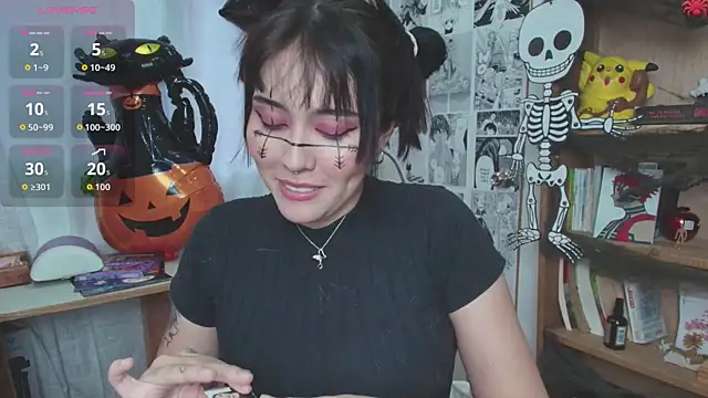 Snapshot of MitsuChan_ chatting on October 27, 10:14 pm MitsuChan online show from October 27, 10:14 pm