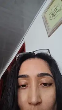 Snapshot of Elowyn chatting on May 27, 9:12 pm Elowyn online show from May 27, 9:12 pm