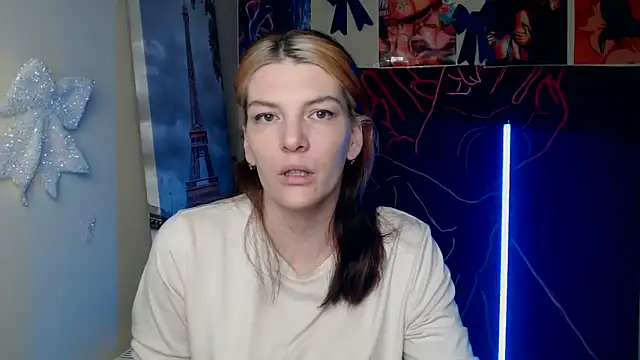 VanessaRey  online show from March 13, 5:41 pm