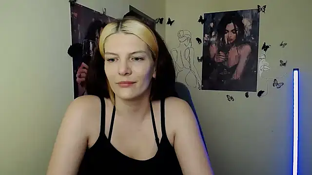 VanessaRey  online show from April 25, 6:27 am