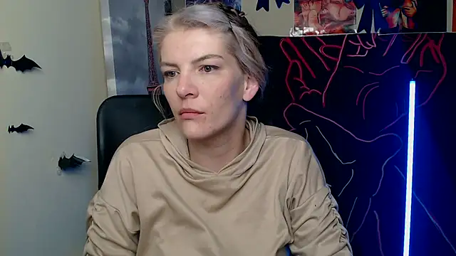 VanessaRey  online show from May 14, 3:57 am