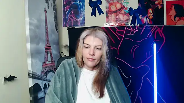 VanessaRey  online show from May 17, 4:54 am