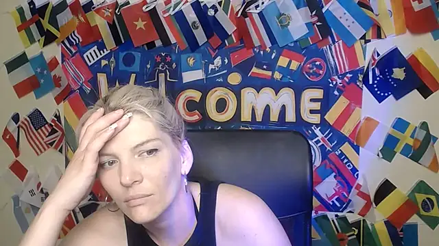 VanessaRey  online show from June 9, 6:25 am