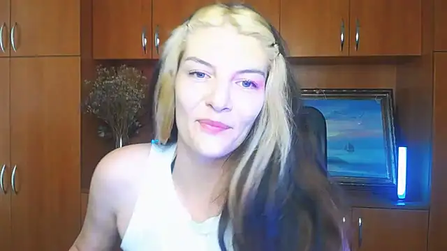 VanessaRey  online show from June 14, 6:37 am