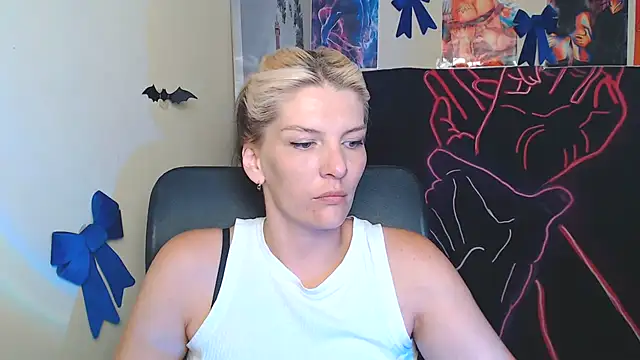 VanessaRey  online show from July 22, 6:49 am