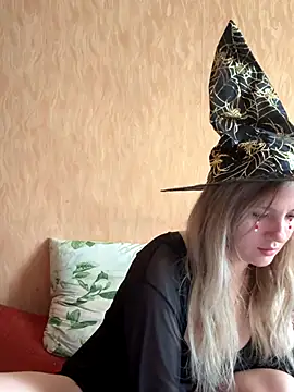 mollygirll online show from October 29, 11:56 am