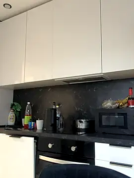 MilaBee online show from October 7, 10:12 am