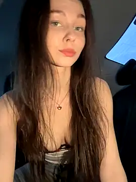 MilaBee online show from December 19, 9:49 am