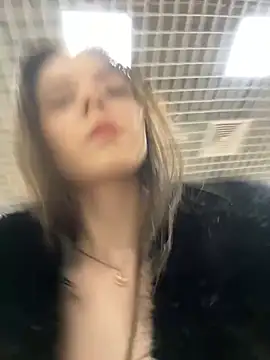 MilaBee online show from February 8, 11:13 am