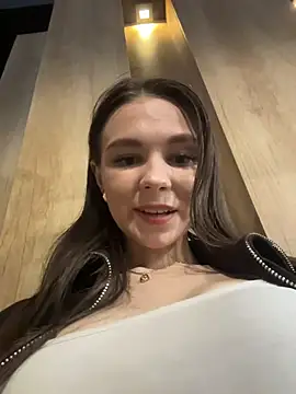 MilaBee online show from March 16, 7:45 am