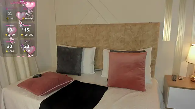 angelinarouse  online show from September 28, 4:07 am