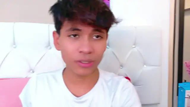 Ethan Westt online show from March 24, 8:14 pm