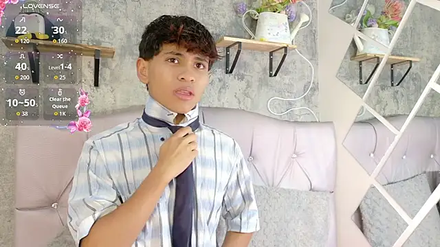 Snapshot of Ethan_Westt chatting on April 17, 8:45 pm Ethan Westt online show from April 17, 8:45 pm