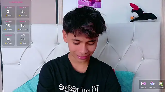 Snapshot of Ethan_Westt chatting on April 22, 8:54 pm Ethan Westt online show from April 22, 8:54 pm