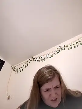 ShereeJenkins online show from February 5, 6:01 pm