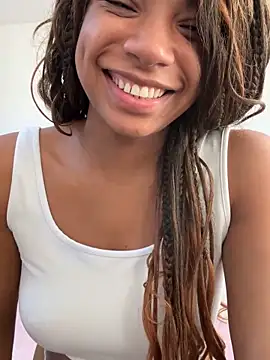 Snapshot of Lirioafro chatting on March 16, 1:04 pm Lirioafro online show from March 16, 1:04 pm